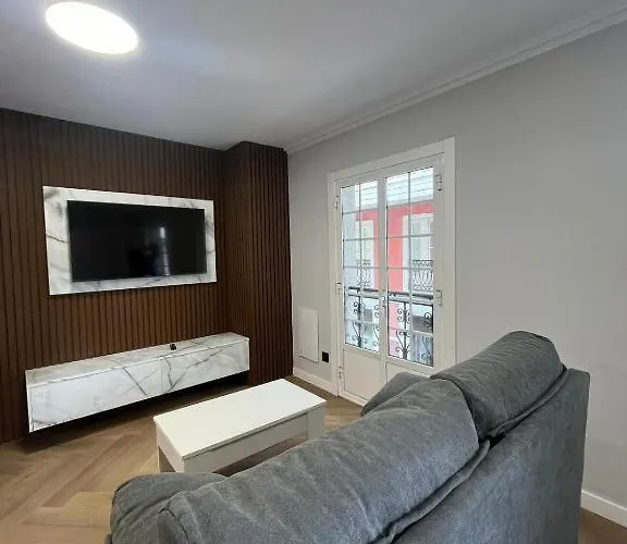 Nomada Orzan * A Coruna